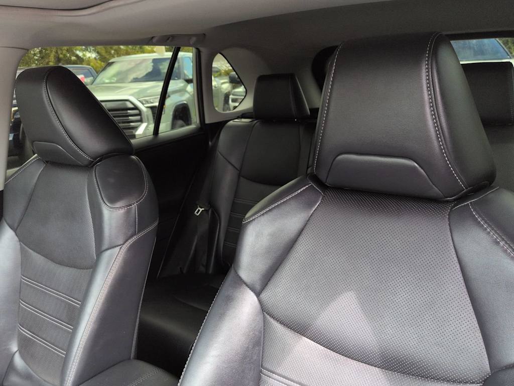 Thumbnail: 2019 Toyota RAV4 - 10