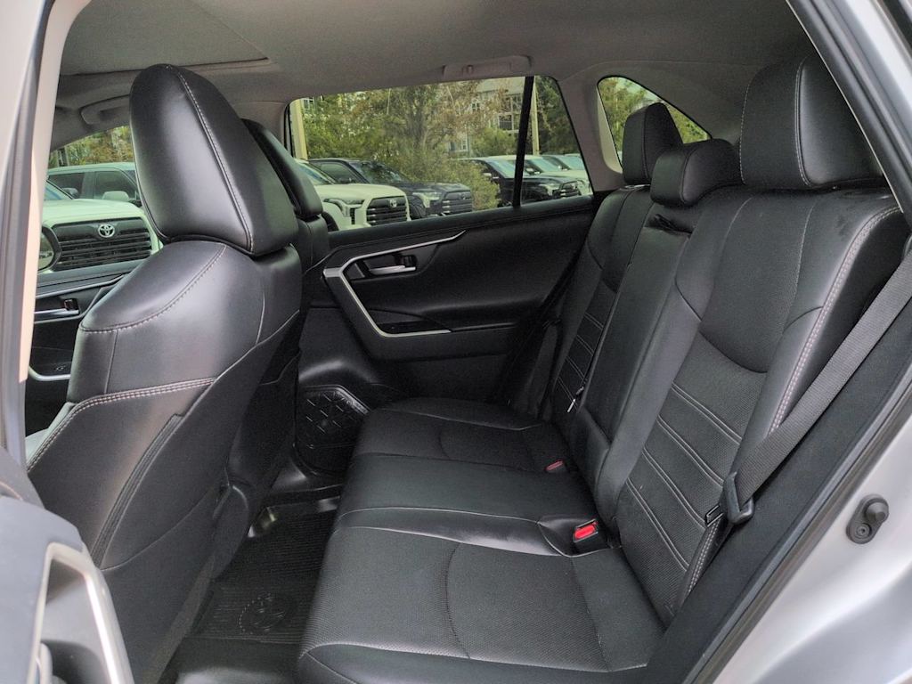 Thumbnail: 2019 Toyota RAV4 - 11
