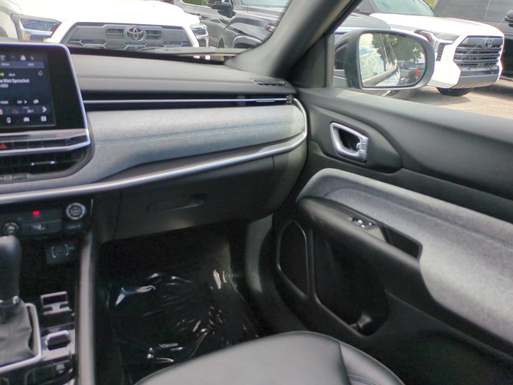 Thumbnail: 2025 Jeep Compass - 20
