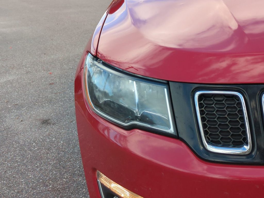 Thumbnail: 2019 Jeep Compass - 18