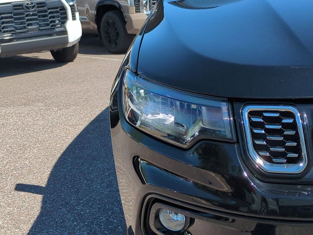 Thumbnail: 2025 Jeep Compass - 17