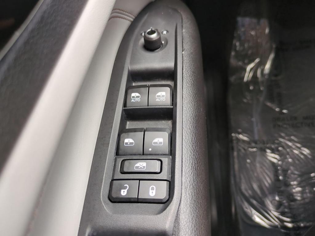 Thumbnail: 2025 Jeep Compass - 23