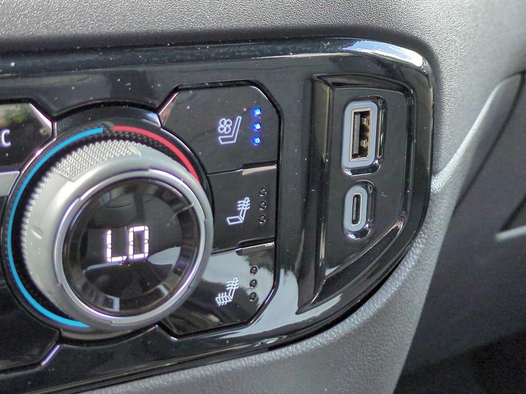 Thumbnail: 2025 Chevrolet Silverado 1500 - 25