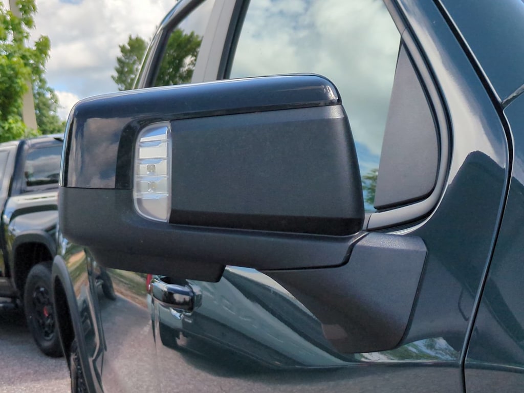 Thumbnail: 2025 Chevrolet Silverado 1500 - 19