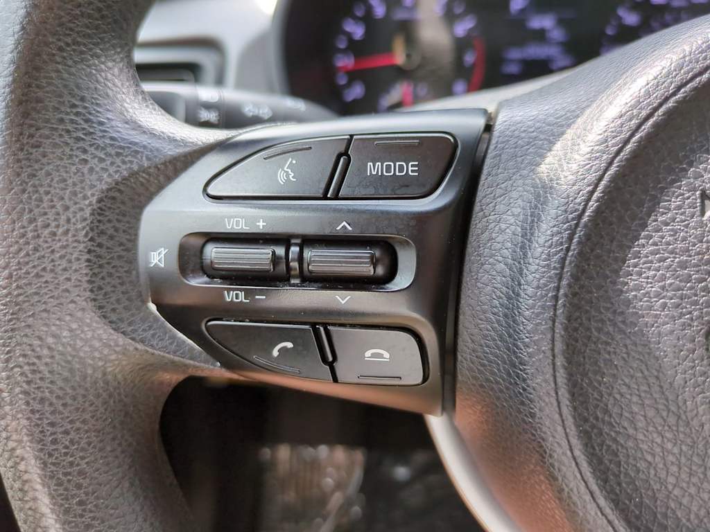 Thumbnail: 2019 Kia Rio - 23