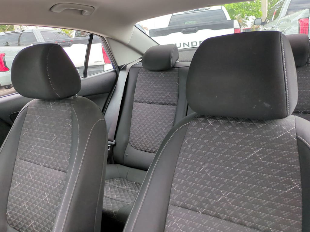 Thumbnail: 2019 Kia Rio - 9
