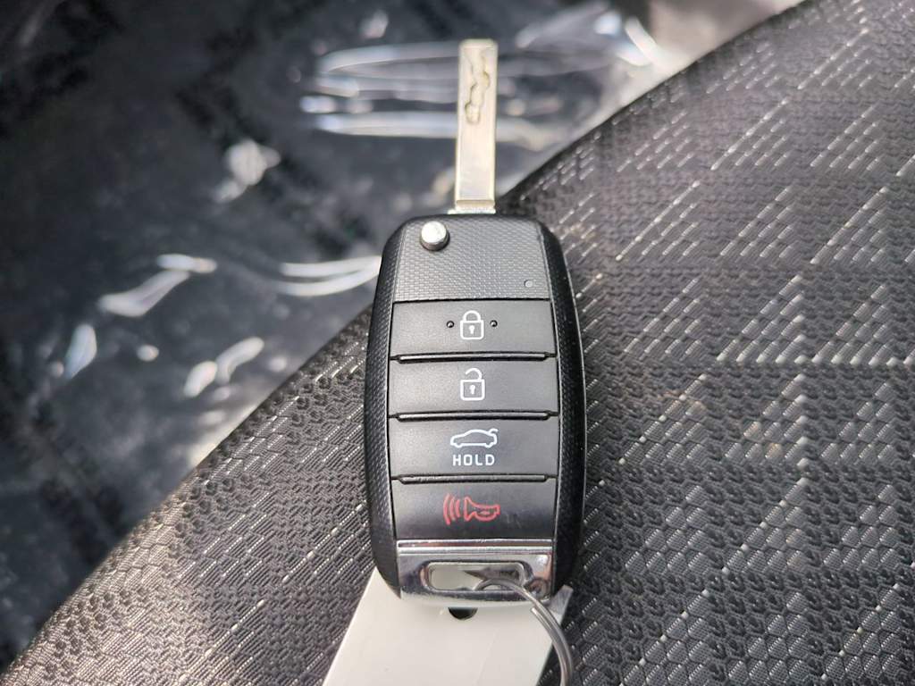 Thumbnail: 2019 Kia Rio - 14