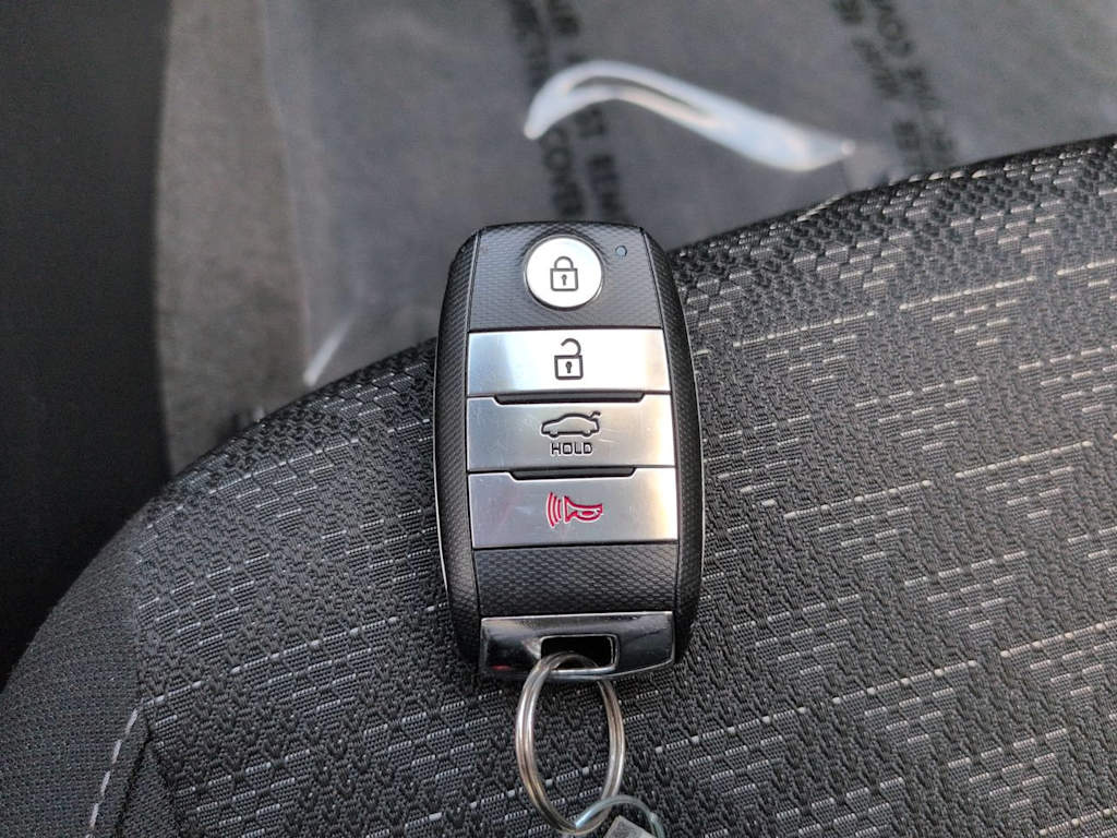 Thumbnail: 2023 Kia Rio - 15