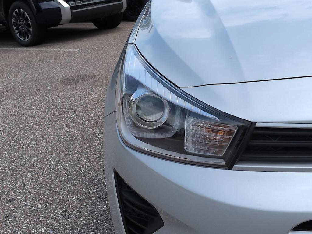 Thumbnail: 2023 Kia Rio - 18