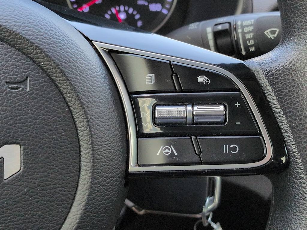 Thumbnail: 2023 Kia Forte - 25
