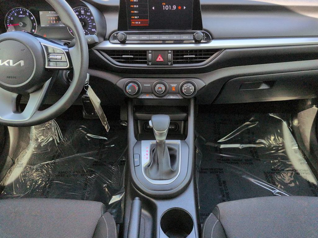 Thumbnail: 2023 Kia Forte - 13