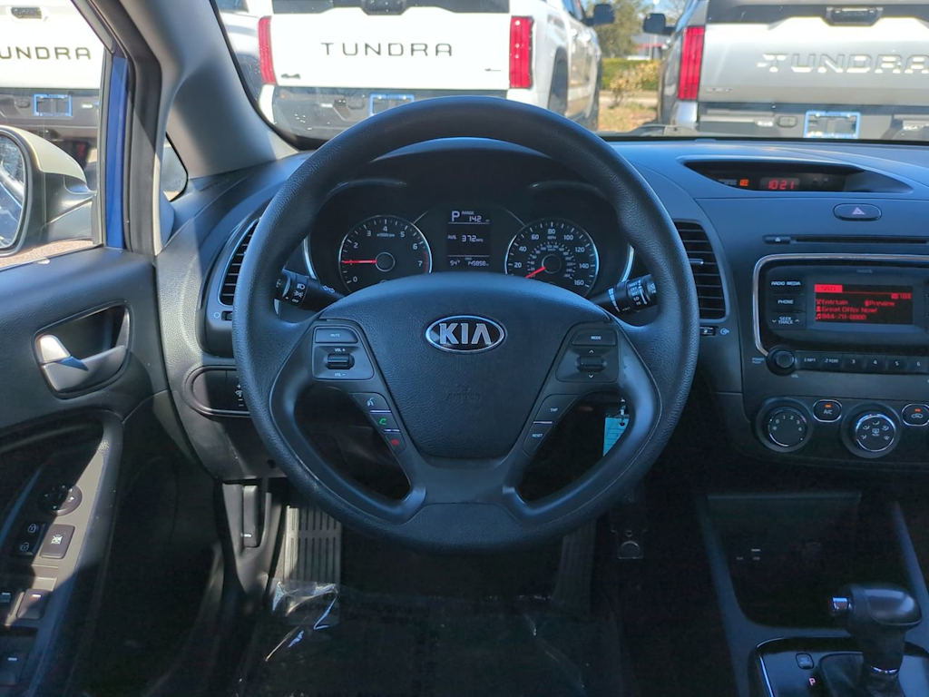 Thumbnail: 2017 Kia Forte - 11