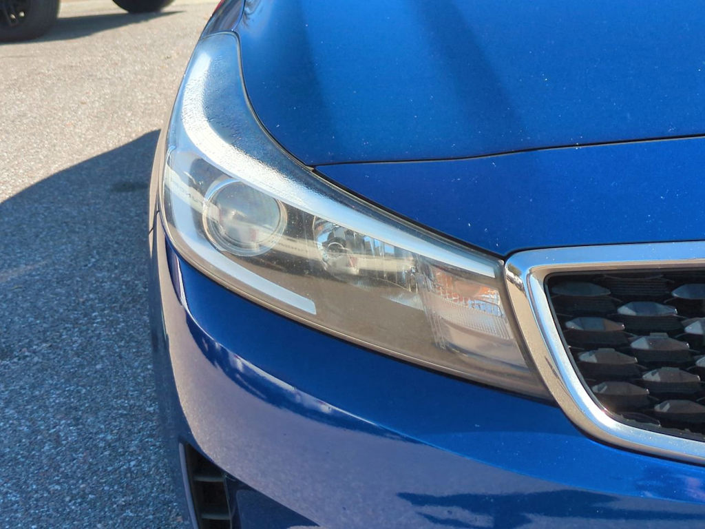 Thumbnail: 2017 Kia Forte - 18