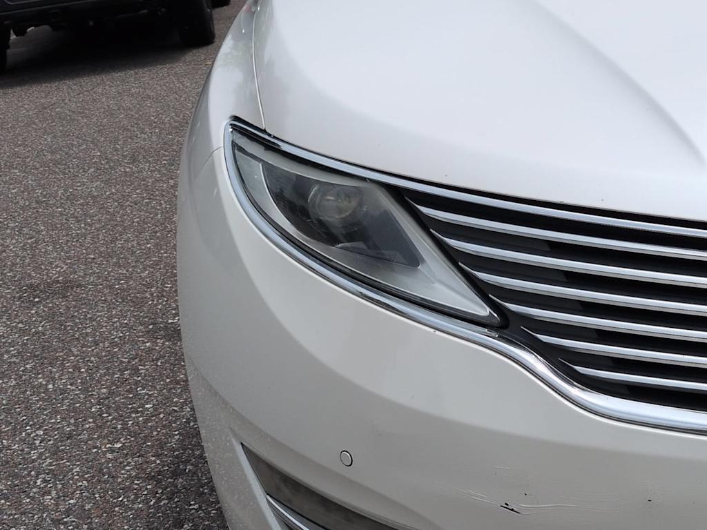Thumbnail: 2013 Lincoln MKZ - 19
