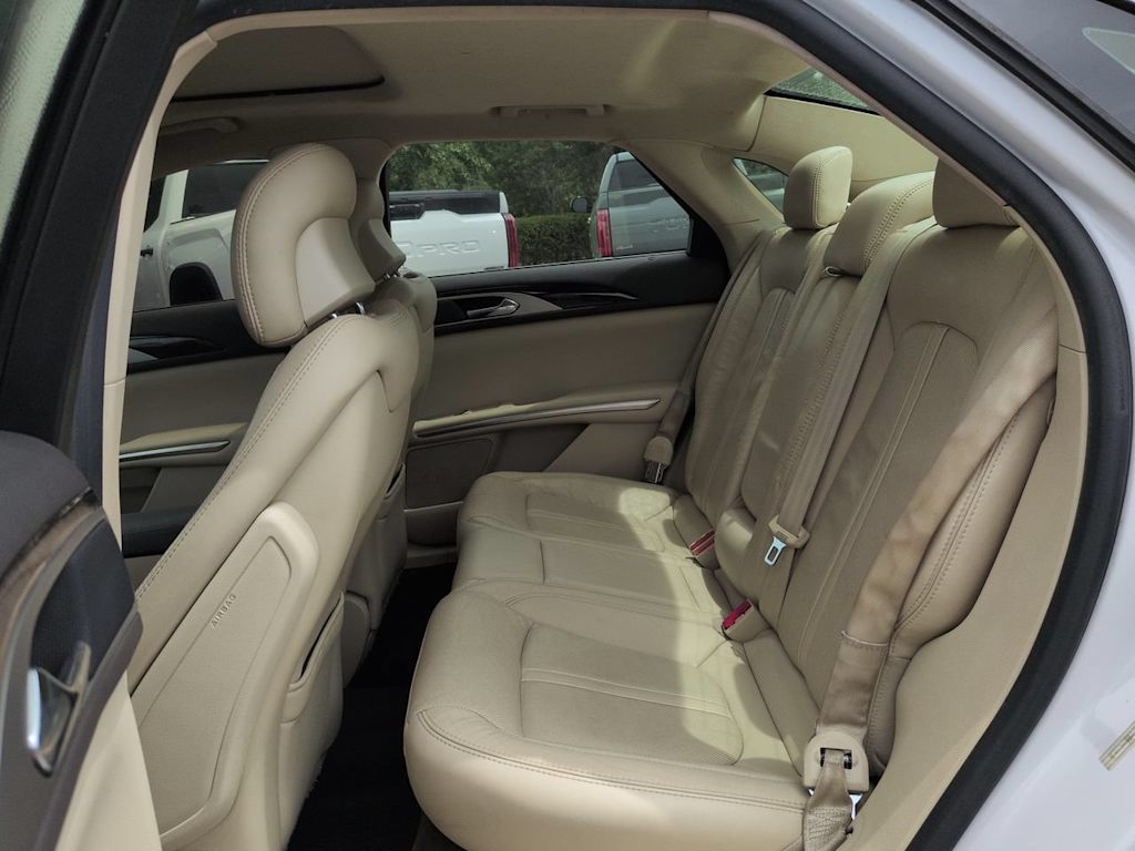 Thumbnail: 2013 Lincoln MKZ - 12