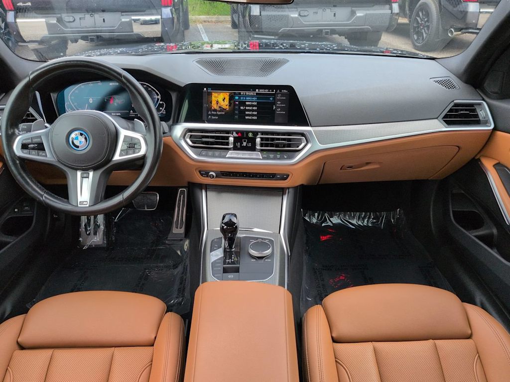 Thumbnail: 2022 BMW 3 Series - 2