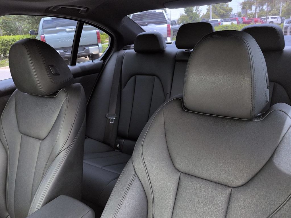 Thumbnail: 2019 BMW 3 Series - 16