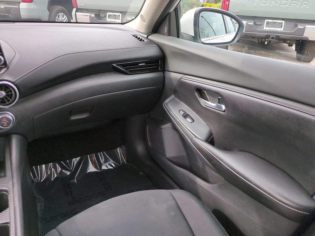 Thumbnail: 2022 Nissan Sentra - 21