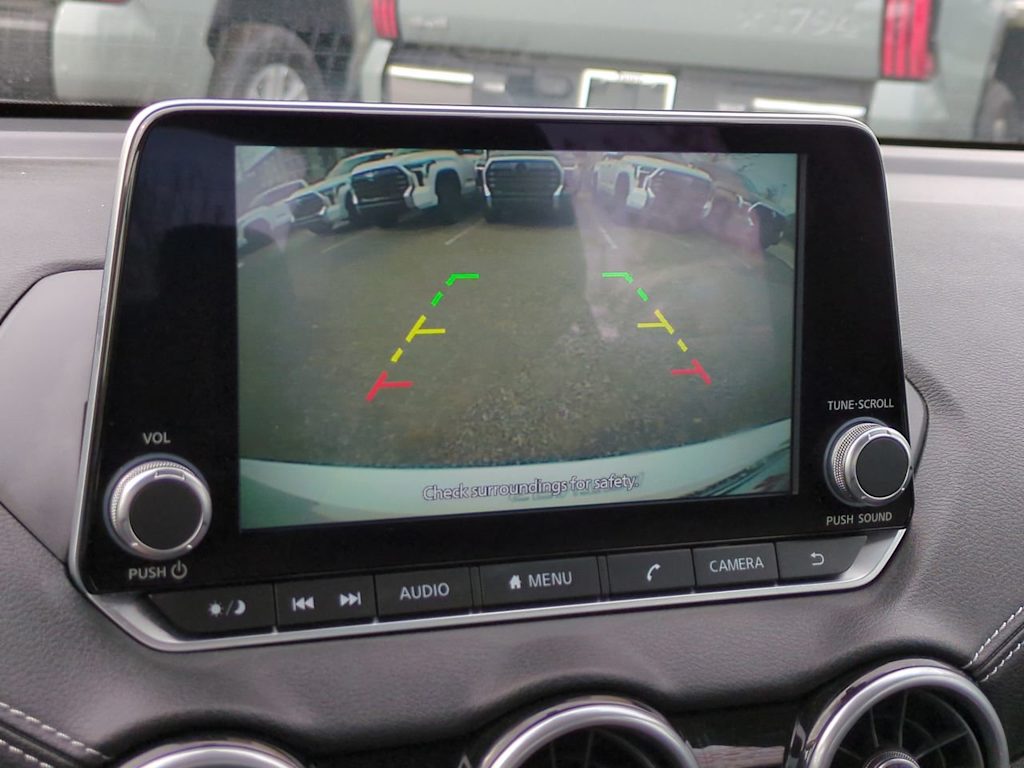 Thumbnail: 2022 Nissan Sentra - 22