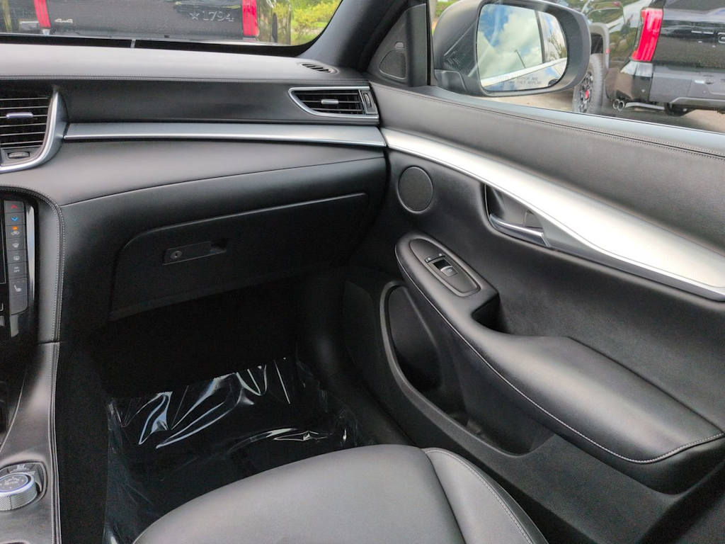 Thumbnail: 2020 INFINITI QX50 - 20