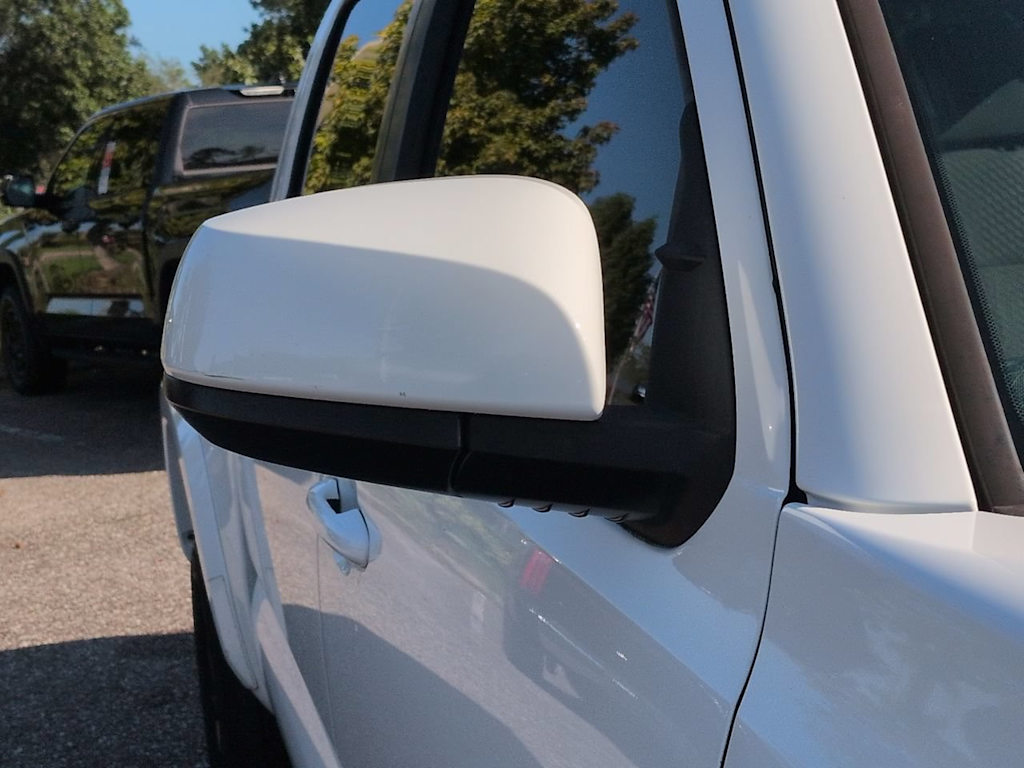 Thumbnail: 2023 Toyota Tacoma - 19