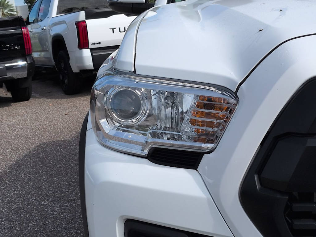 Thumbnail: 2023 Toyota Tacoma - 19