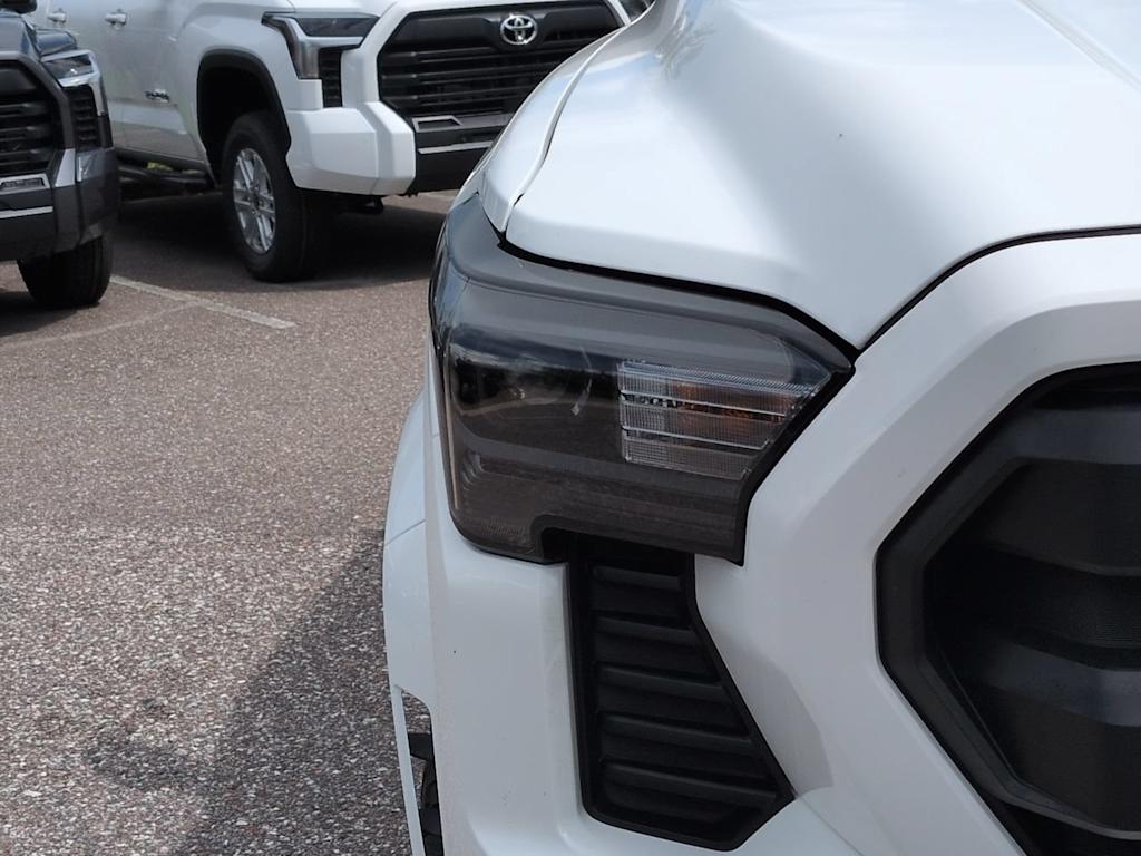 Thumbnail: 2024 Toyota Tacoma - 18