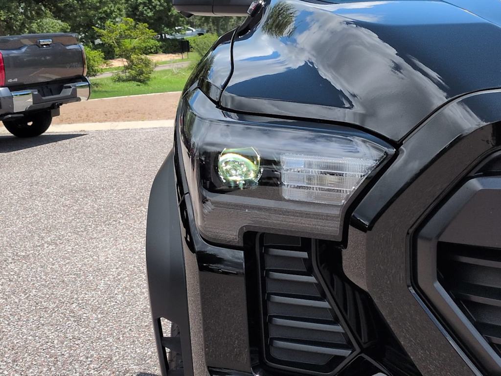 Thumbnail: 2025 Toyota Tacoma - 18