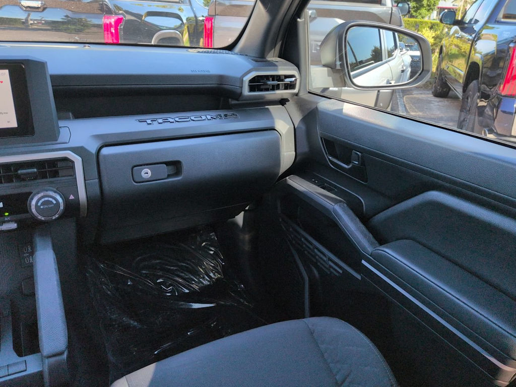Thumbnail: 2024 Toyota Tacoma - 19