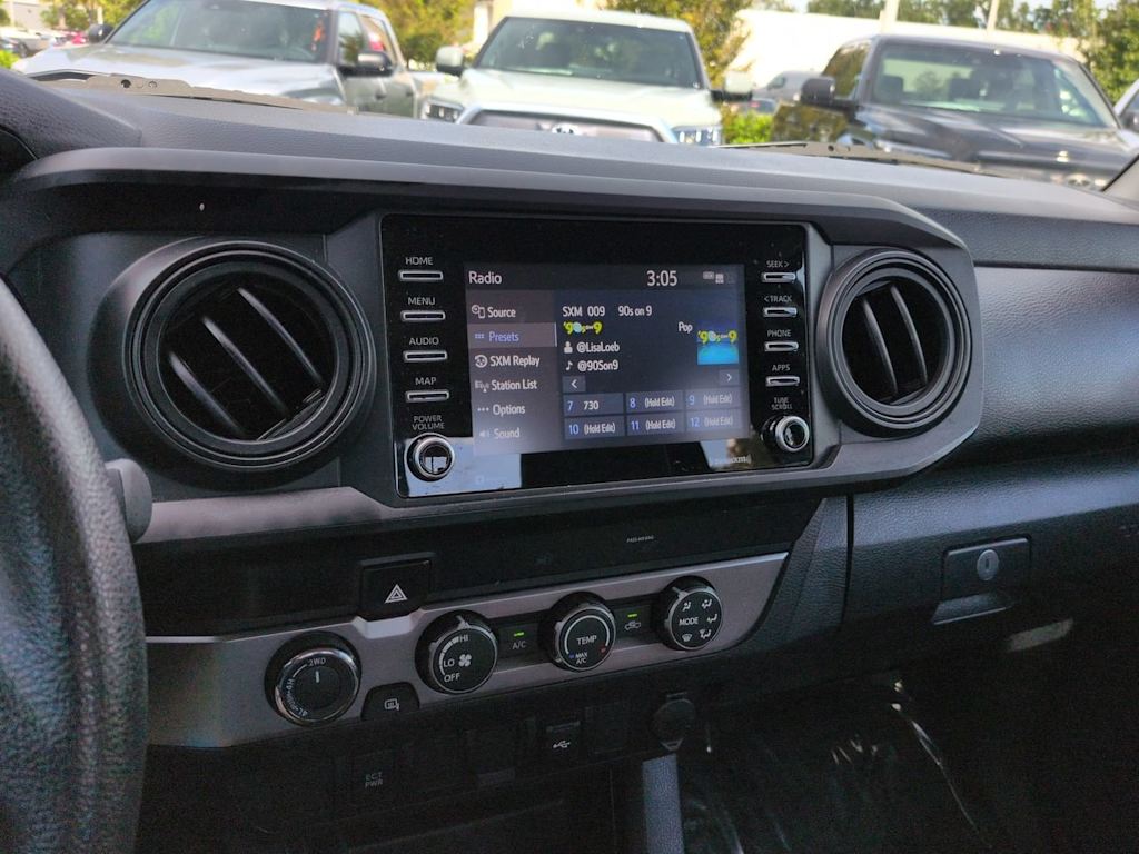Thumbnail: 2022 Toyota Tacoma - 12
