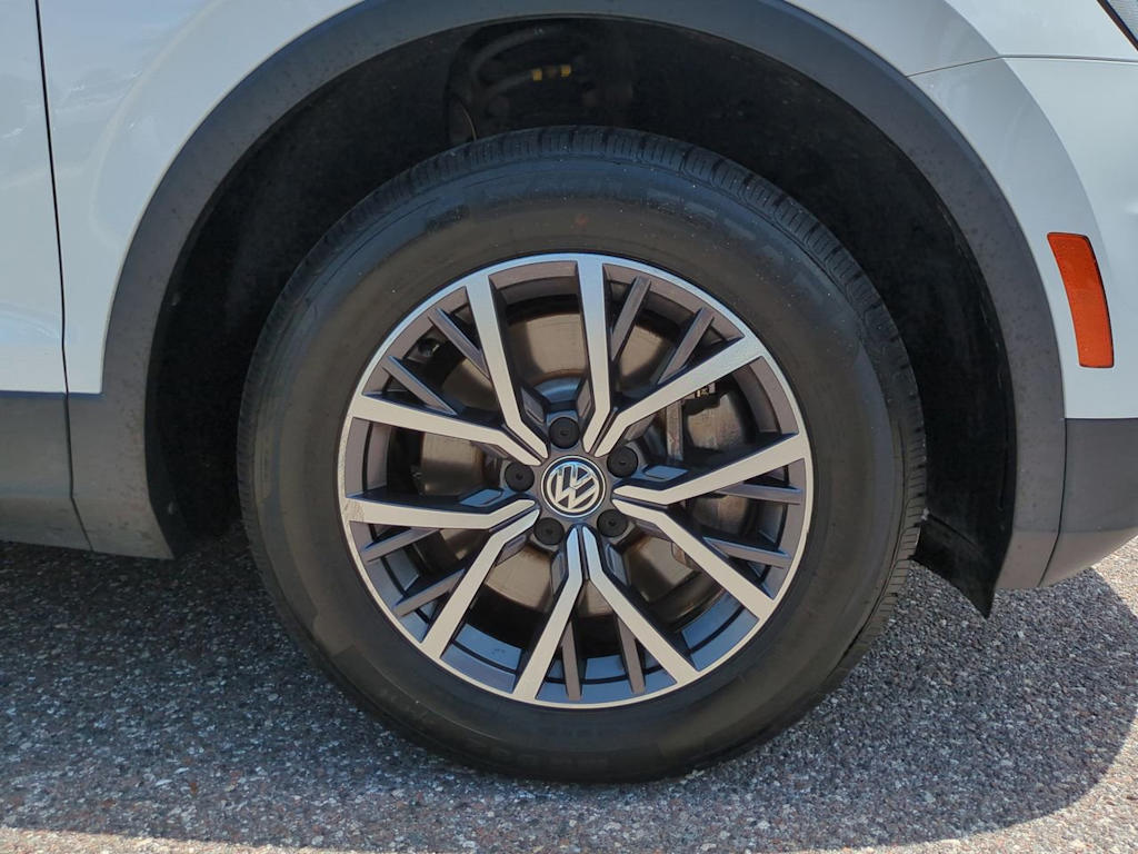 Thumbnail: 2021 Volkswagen Tiguan - 8