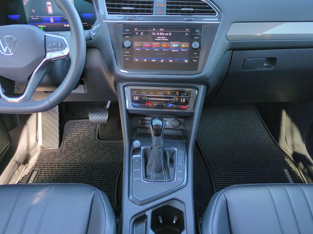 Thumbnail: 2022 Volkswagen Tiguan - 13