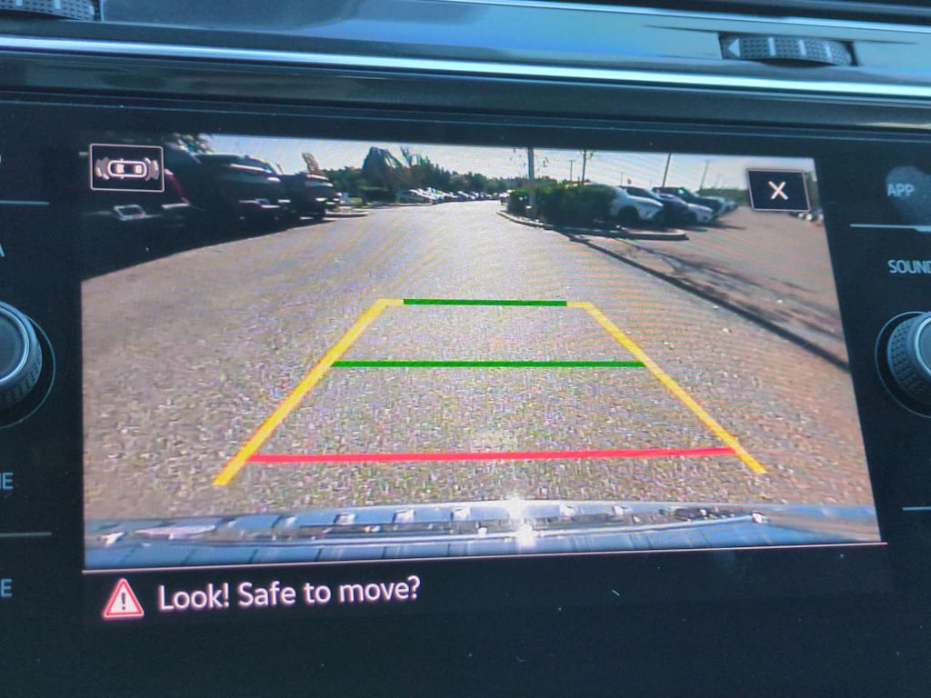 Thumbnail: 2022 Volkswagen Tiguan - 22