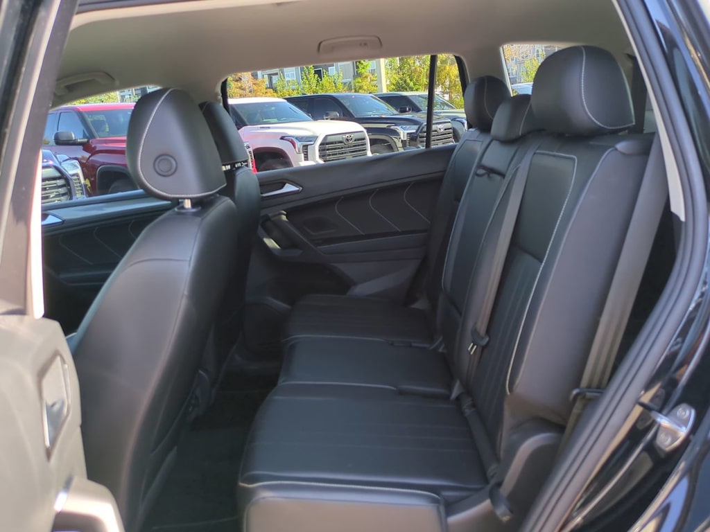 Thumbnail: 2022 Volkswagen Tiguan - 12