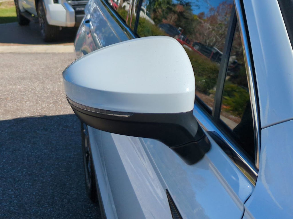 Thumbnail: 2022 Volkswagen Tiguan - 19