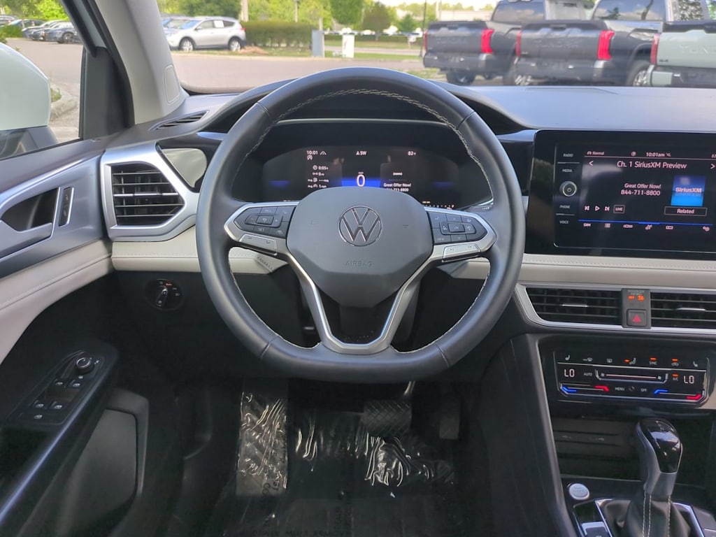 Thumbnail: 2025 Volkswagen Taos - 8