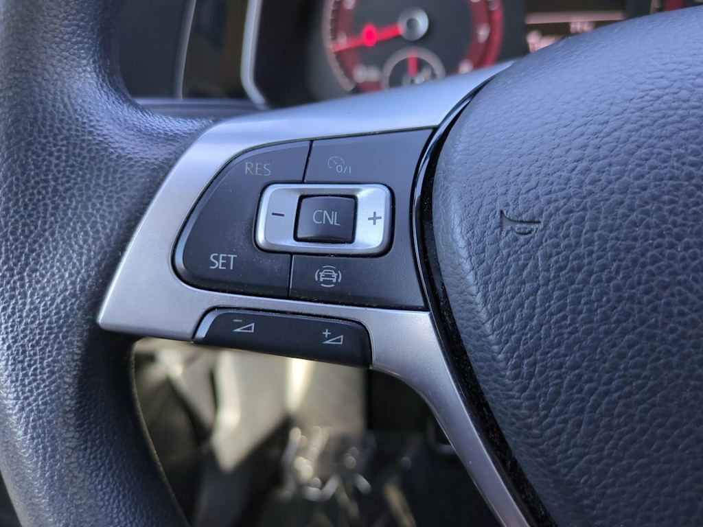 Thumbnail: 2020 Volkswagen Jetta - 24