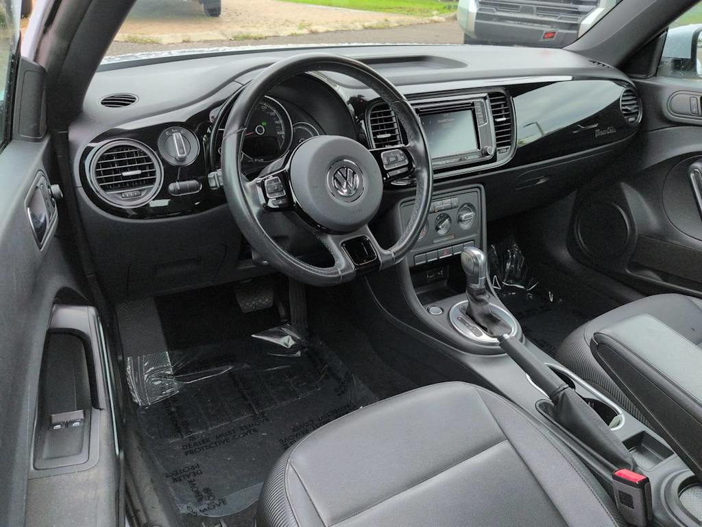 Thumbnail: 2018 Volkswagen Beetle - 2