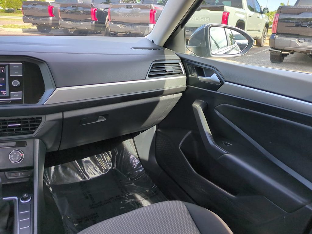 Thumbnail: 2020 Volkswagen Jetta - 20