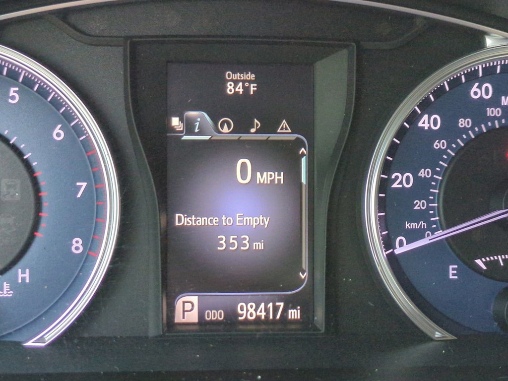 Thumbnail: 2017 Toyota Camry - 14