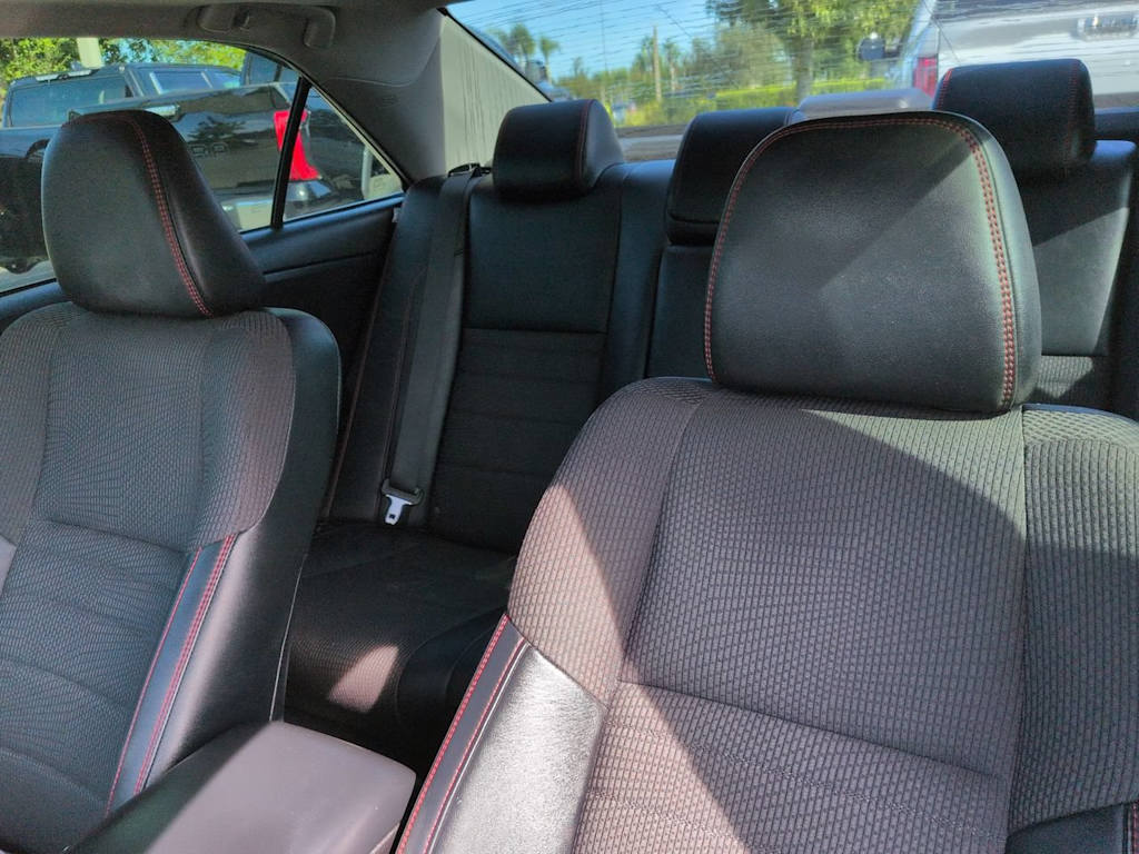 Thumbnail: 2017 Toyota Camry - 10