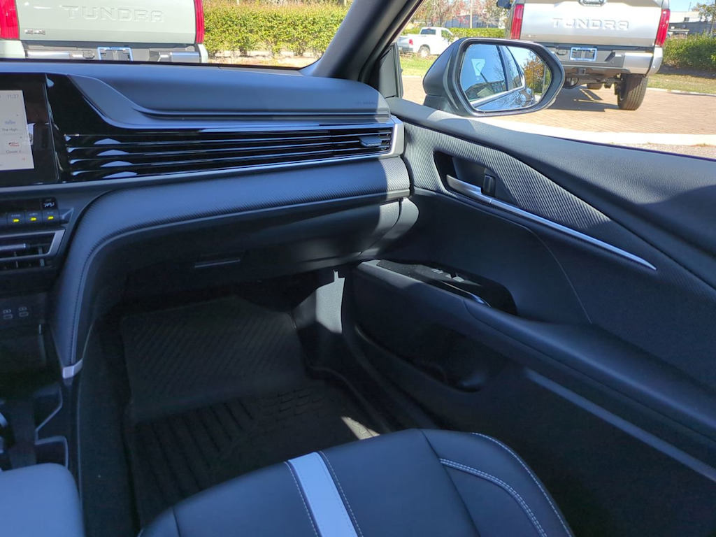 Thumbnail: 2025 Toyota Camry - 18