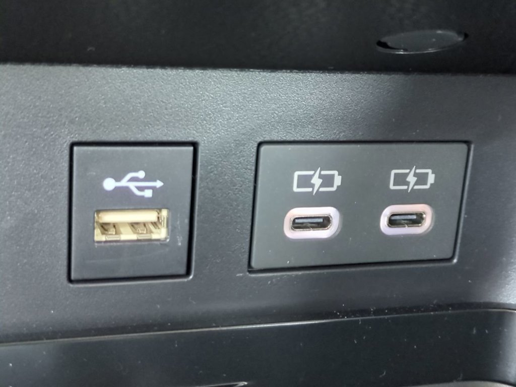 Thumbnail: 2025 Toyota Camry - 20