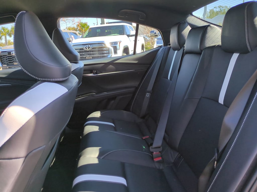 Thumbnail: 2025 Toyota Camry - 11