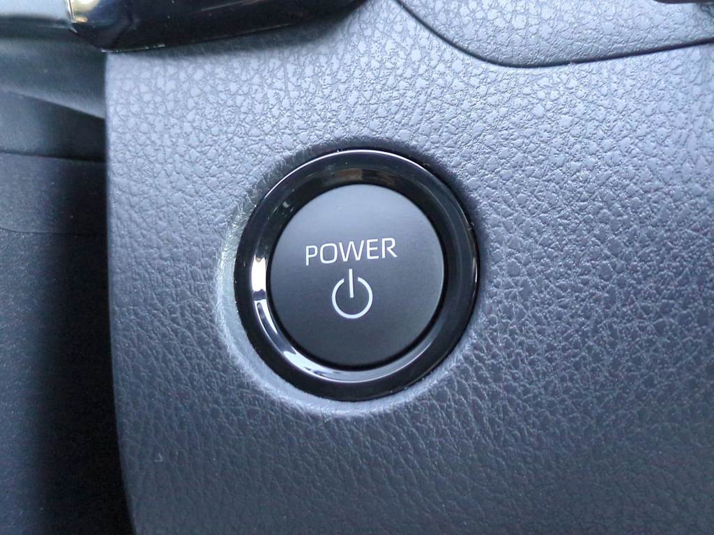 Thumbnail: 2025 Toyota Camry - 24