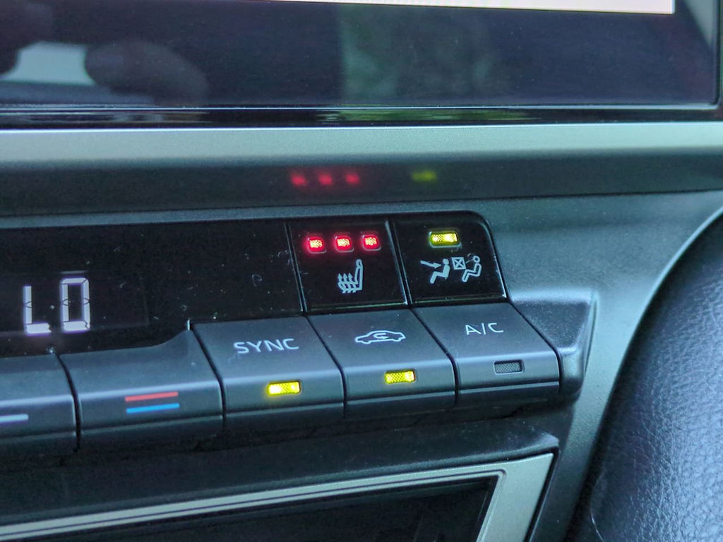 Thumbnail: 2025 Toyota Camry - 23