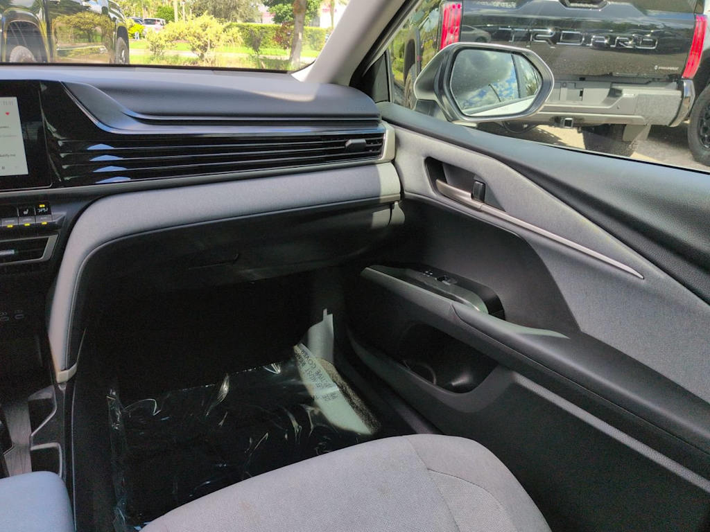 Thumbnail: 2025 Toyota Camry - 20