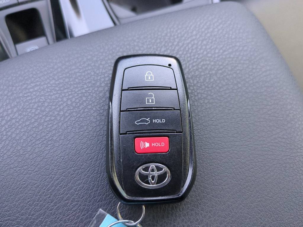 Thumbnail: 2025 Toyota Camry - 16