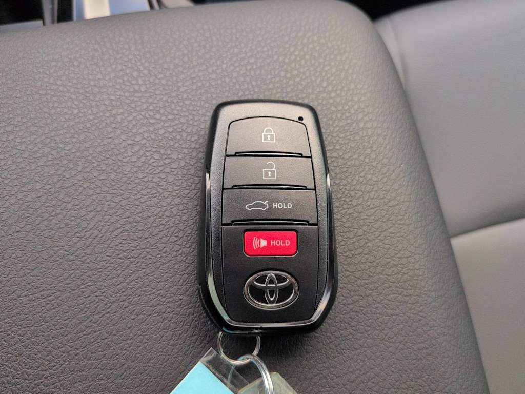 Thumbnail: 2026 Toyota Camry - 15