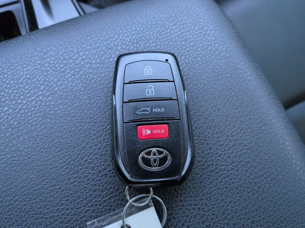 Thumbnail: 2025 Toyota Camry - 16